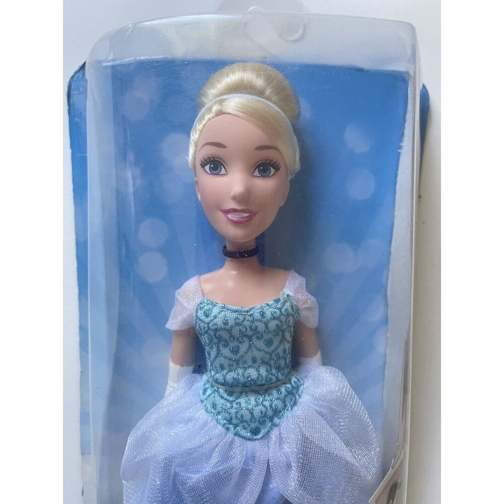 Cinderella ~ Disney Princess ~ Royal Shimmer - Hasbro - Ages 3+- Brand NEW!